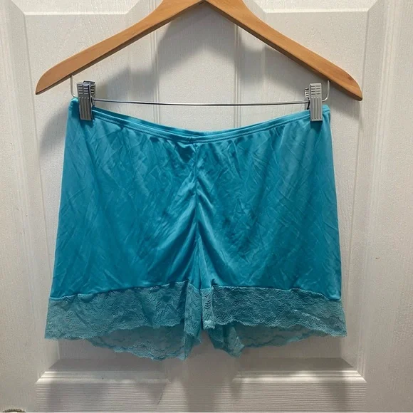 Fruit De La Passion blue vintage style lace tassel cami pajama short set - Picture 3 of 5